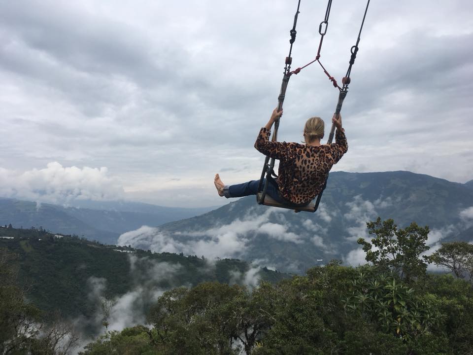The swing at the end of the world, La casa del arbol